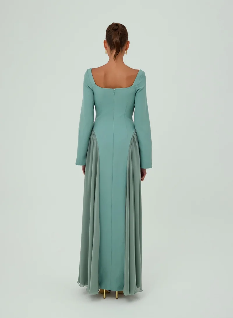 تشيس فستان نازنين