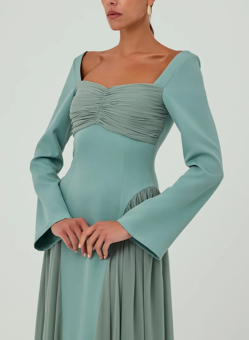 تشيس فستان نازنين