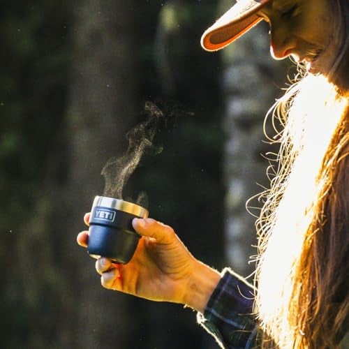 YETI كوب ييتي رامبلر 4 أونصة القابل للتكديس، ستانلس ستيل، معزول بالفراغ لكوب الإسبريسو/القهوة، عبوة من 2، أحمر كرمة برية - Image 4