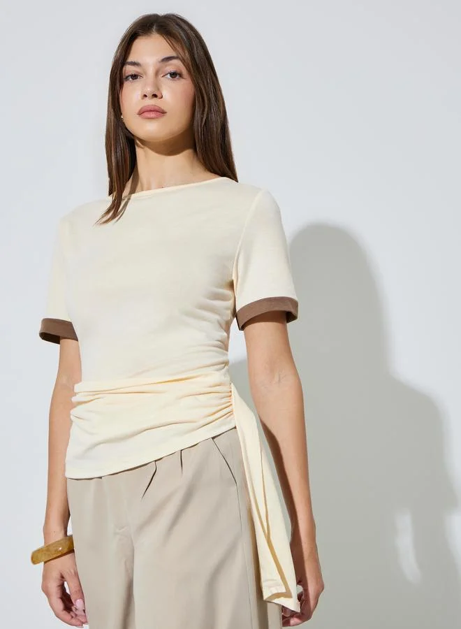 ستايلي Beige Slim Fit Side Ruching T-Shirt