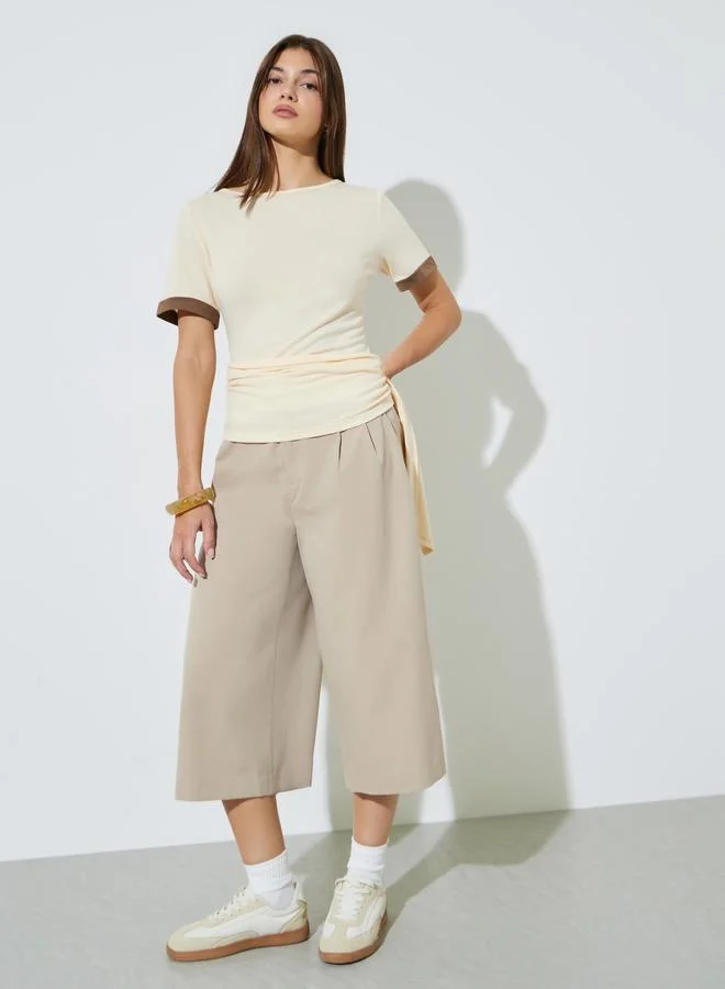 ستايلي Beige Slim Fit Side Ruching T-Shirt