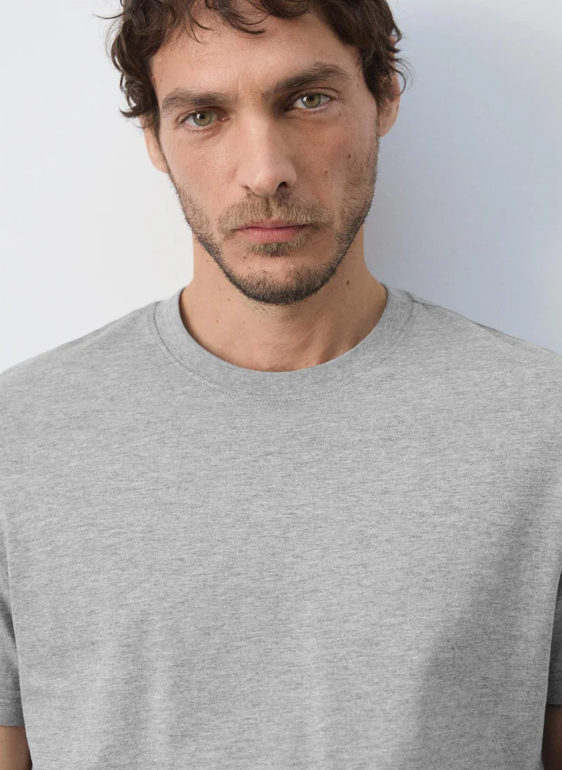 Mango Man 96-GRIS OSCURO VIGORE T-Shirt Cherlo for Men | Best Price UAE