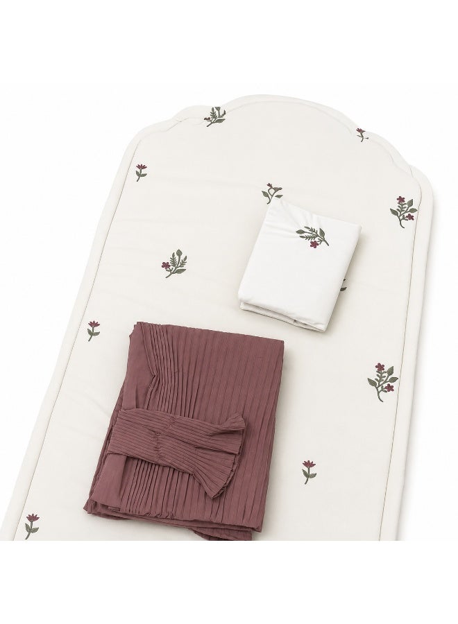 The Sakina prayer rug set is a distinctive set consisting of a prayer rug with a foam lining in the shape of a mihrab, and a plain prayer shawl with elegant pleats and an attached headscarf. One large size for women.