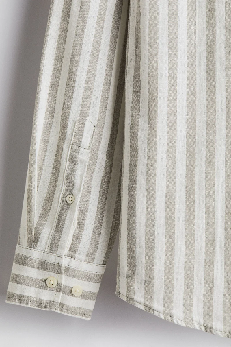 اتش اند ام قميص بقصّة عادية من مزيج الكتان