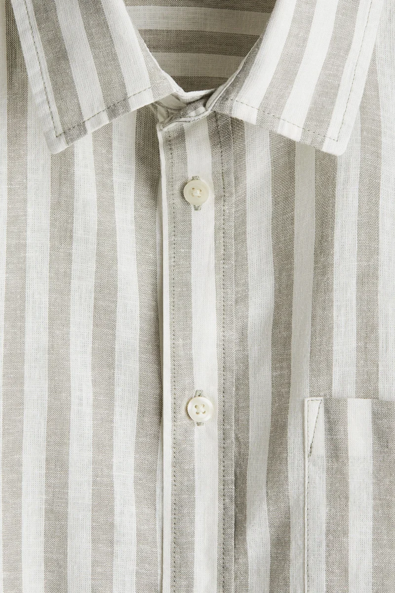 اتش اند ام قميص بقصّة عادية من مزيج الكتان