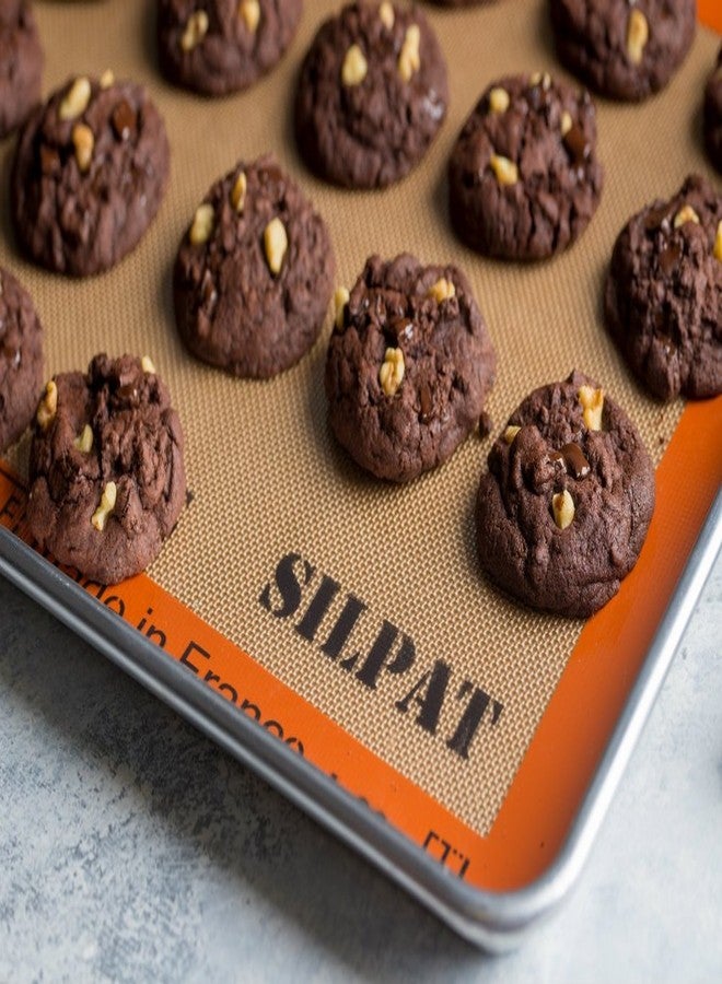 SILPAT Sasa Demarle Silpat Premium Non-Stick Silicone Baking Mat, Big Sheet Pan Size (2/3 Sheet Pan) for a 15''x 21'' Sheet Pan - 13.58''x 19.5'' - ONE MAT ONLY - by Pastry Chef's Boutique - Image 2