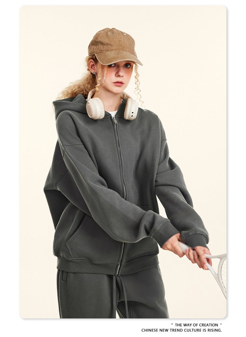 بى طقم من قطعتين: سويت شيرت بغطاء رأس بلون سادة مبطن بالصوف، وكارديجان فضفاض كاجوال، وبنطال رياضي (رمادي) - Image 4