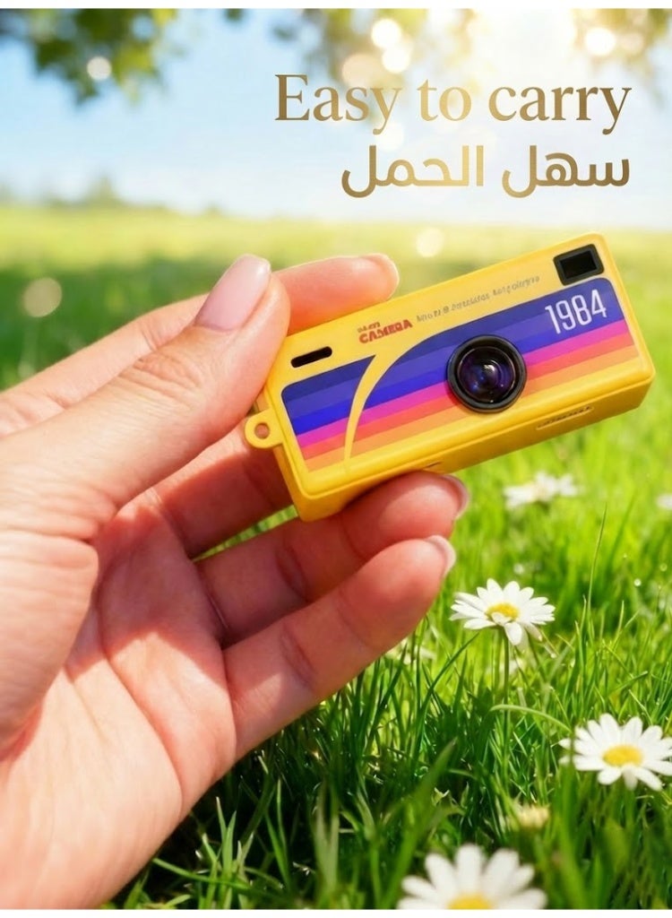 نييكام كاميرا صغيرة كلاسيكية بحجم الإبهام لتسجيل الفيديو بدقة 1080P عالية الدقة – كاميرا رقمية محمولة على شكل سلسلة مفاتيح مع شاشة LCD مقاس 0.96 بوصة، وعدسة واسعة الزاوية 130 درجة، وإضاءة مساعدة – بطاقة ذاكرة 32 جيجابايت متضمنة – كاميرا فيديو جيبية مناسبة للأطفال والمراهقين والسفر (أصفر) - Image 3