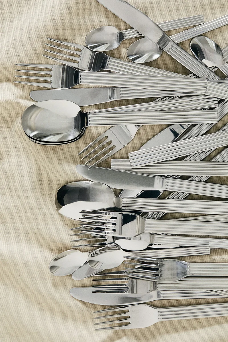 H&M 16-piece cutlery set