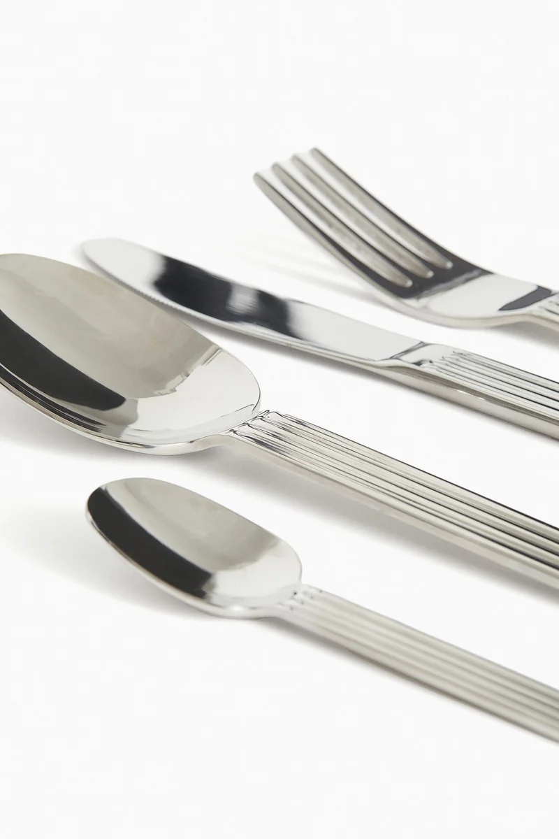 H&M 16-piece cutlery set