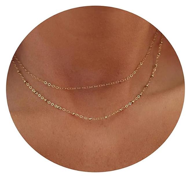 قلادة ذهبية عصرية للنساء