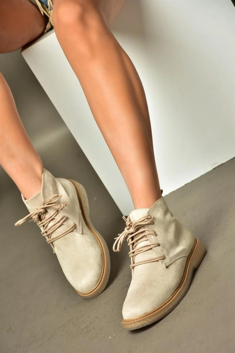 فوكس شوز R374923202 Beige Suede Low Sole Classic Women's Boots