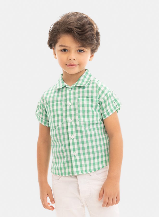 قميص أخضر نصف كم بأزرار للأولاد بنقشة مربعات وجيوب