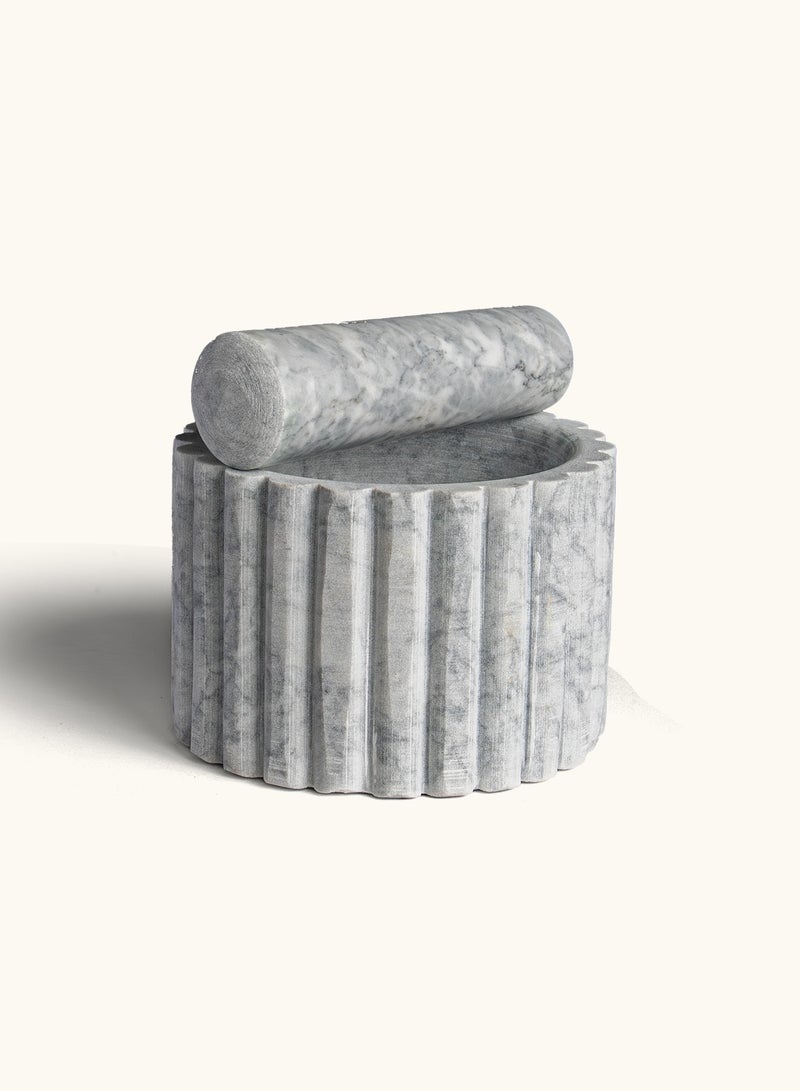 touche déco Fluted Marble Mortar Pestle  - Image 3