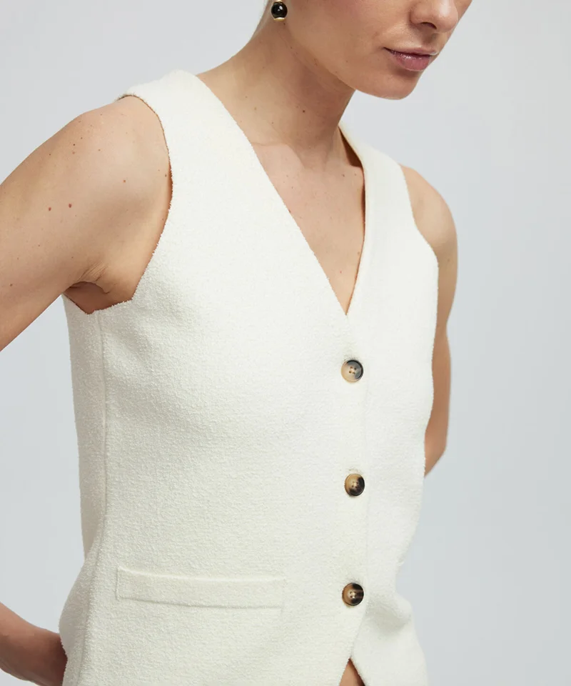 ابيكول Buttoned Knit Vest