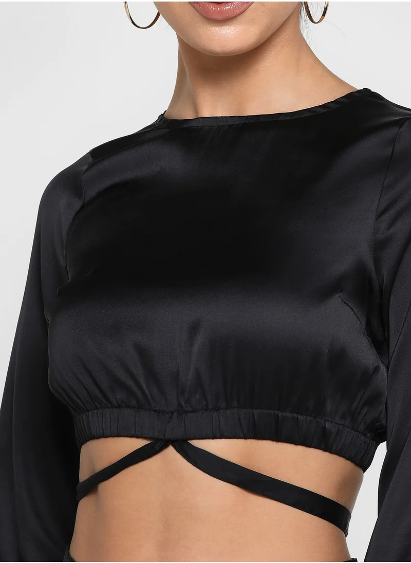 NOISY MAY Crew Neck Tie Detail Crop Top