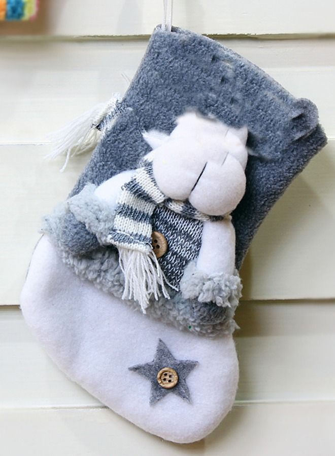 Generic 3 PCS White Socks - Image 3
