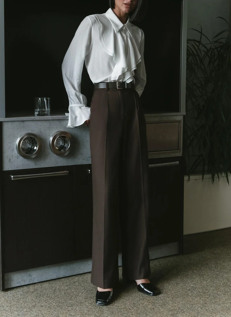 ليتشي سروال بقطع واسع بحزام عريض من الجلد البيئي