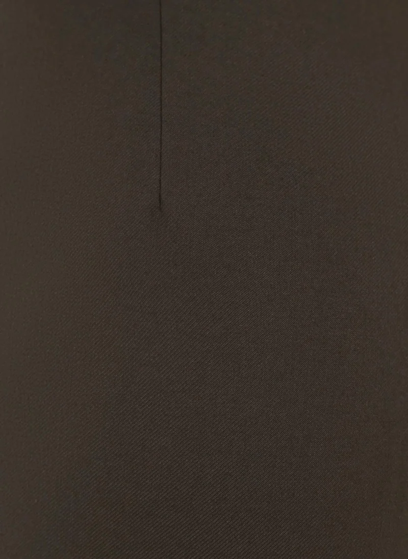 ليتشي سروال بقطع واسع بحزام عريض من الجلد البيئي