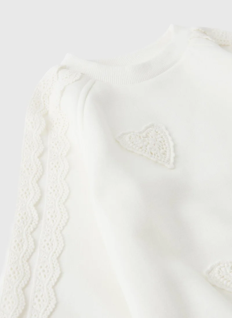 ماتلان Girls Cream Lace Embroidered Sweatshirt