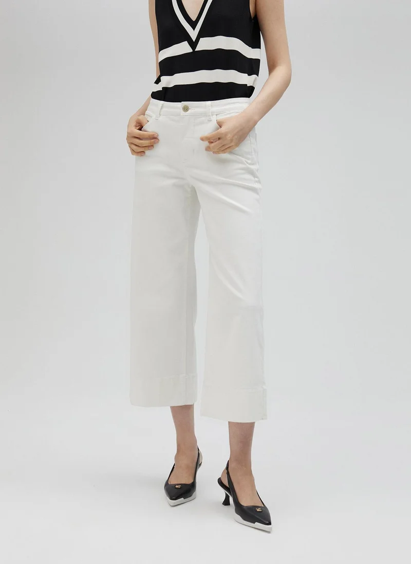 لولا كساديمونت جينز مستقيم