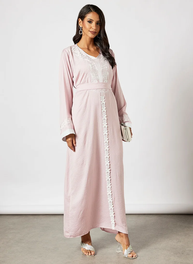 Hayat Jalabiya With Bright  Abstract Embroidery In Front And Wrist With Belt