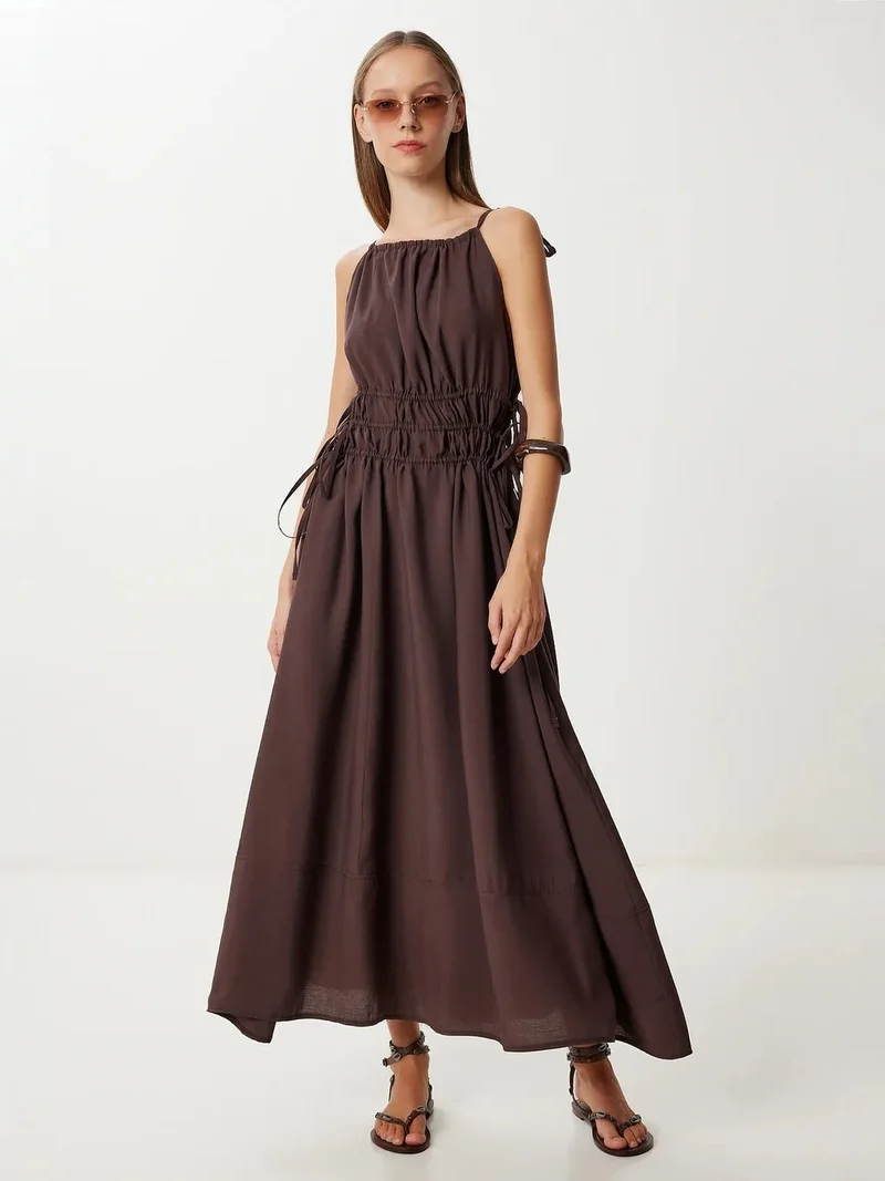 السعادة في إسطنبول ISTANBUL Halter Neck Tie Detail Midi Dress