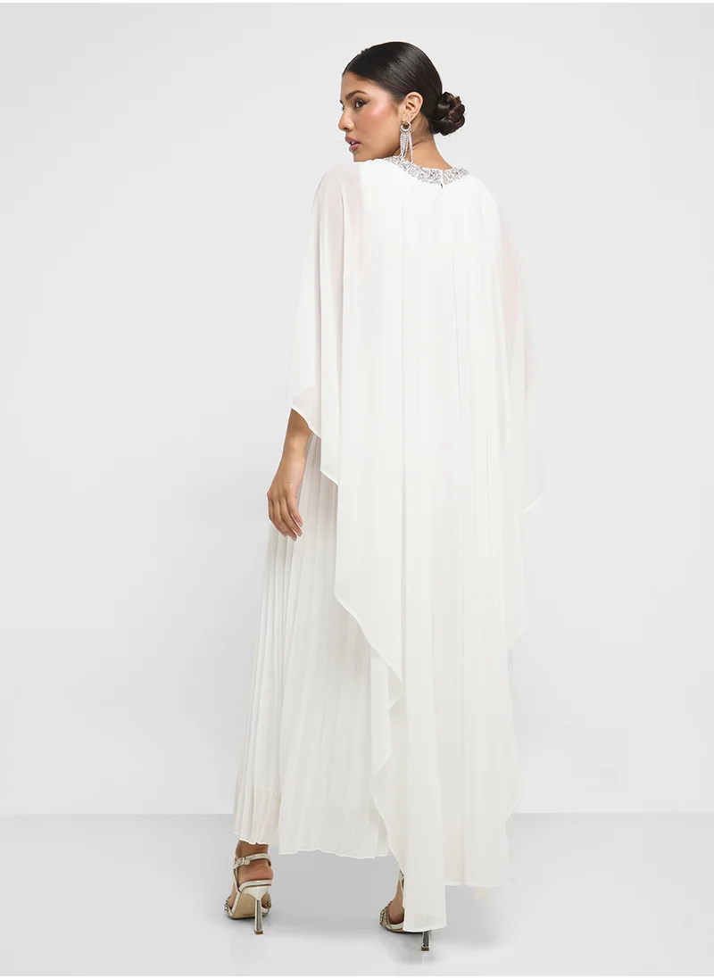 خزانة Cape Sleeved Pleated Dress