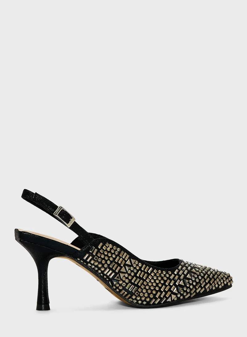 MENBUR Pointed Toe Strap Mid Heel Sandals