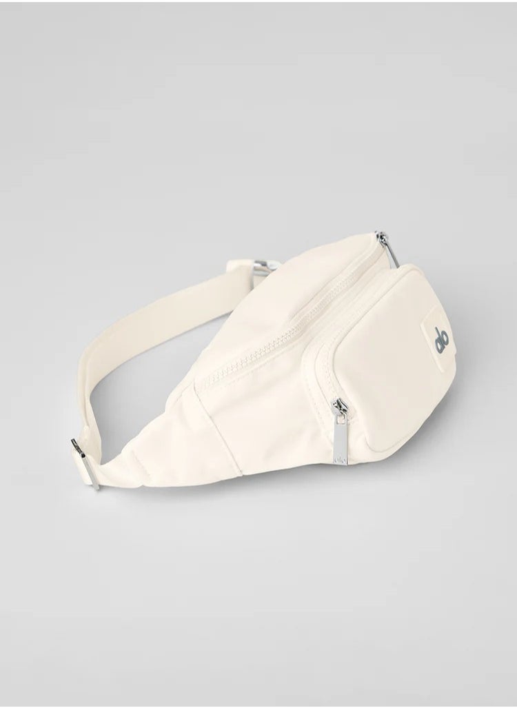 alo Explorer Fanny Pack  - Image 4