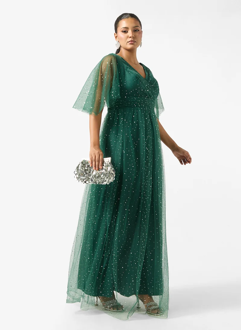 خزانة فستان لامع بأكمام واسعة للمقاسات الكبيرة