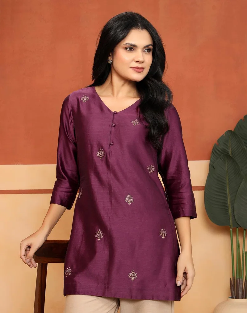 فاب انديا Purple Cotton Silk Embroidered Slim Fit Short Kurta