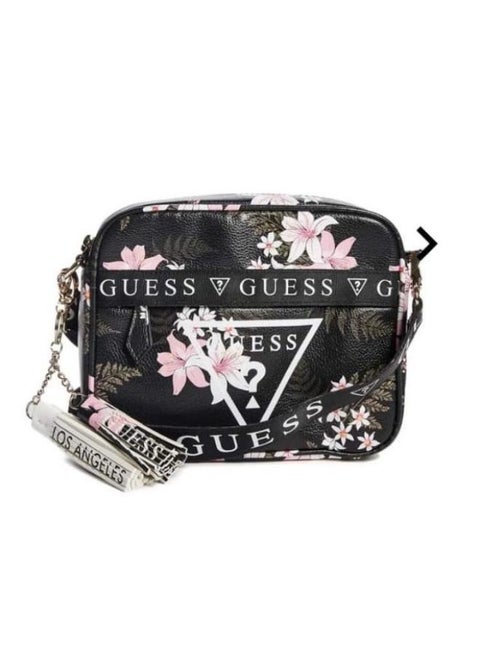A distinctive Guess bag for women