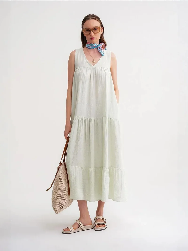 MixRay Mixray Sleeveless V-Neck Muslin Midi Dress with Pockets