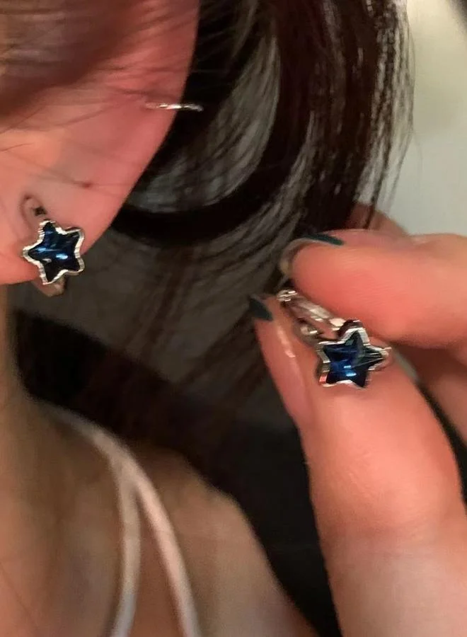تايك تو Star Huggie Earrings