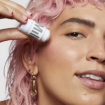 MILK MAKEUP هايلايتر ميلك ميك اب ليت شامبين 021 أونصة عصا هايلايتر كريمي رطب قابل للدمج والبناء 1000 تمريرة في كل عصا لجميع أنواع البشرة نباتي خالي من التلك خالي من القسوة - Image 5