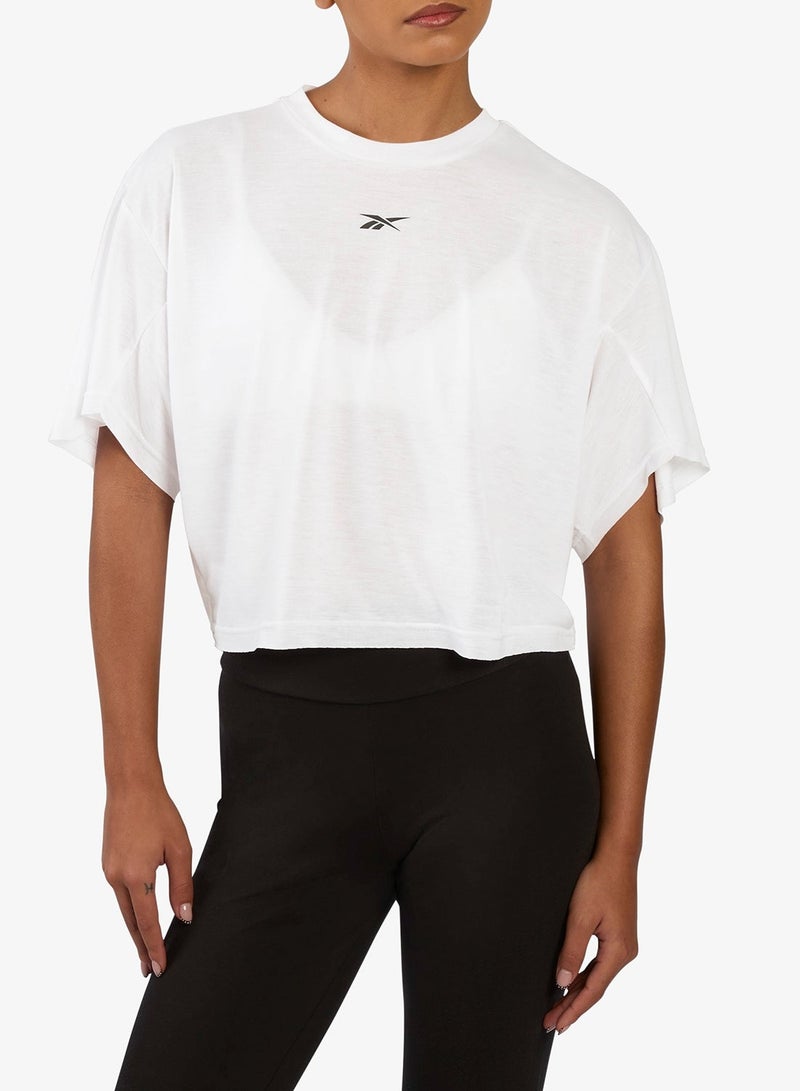 ريبوك تيشيرت جرافيك لوكس بجناح الخفاش - Image 1