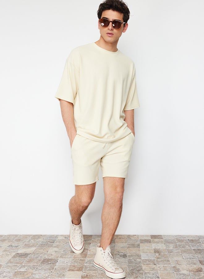 trendyol Ecru Regular/Normal Cut Medium Length Textured Wrinkle-Resistant Shorts - Image 2