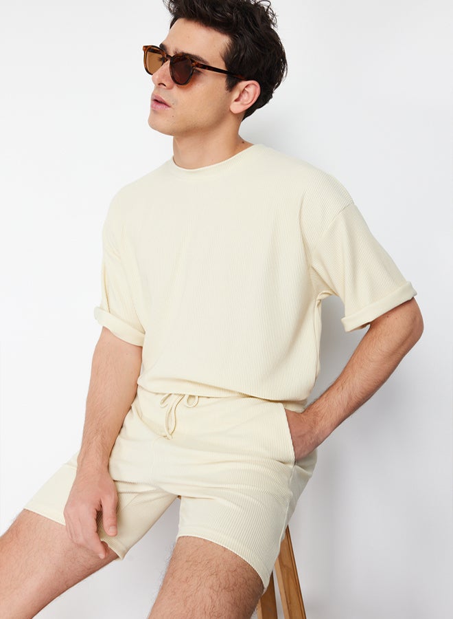 trendyol Ecru Regular/Normal Cut Medium Length Textured Wrinkle-Resistant Shorts - Image 3