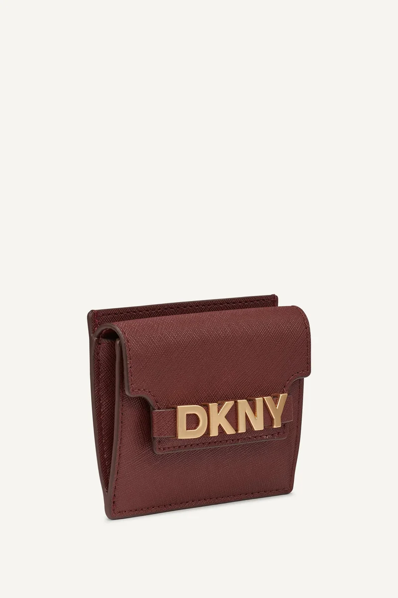 د ك ن ي Avril Cardcase