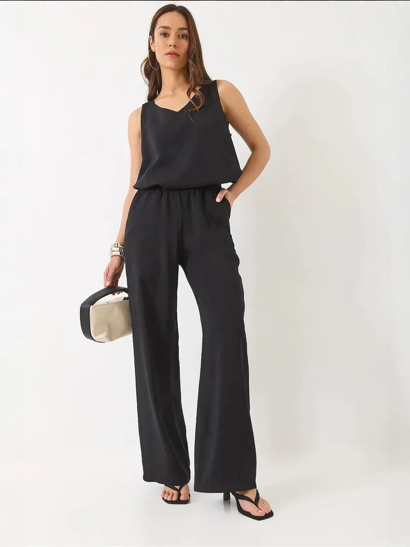 بيانكو لوتشي طقم قطن بلوزة وبنطلون بياقة على شكل حرف