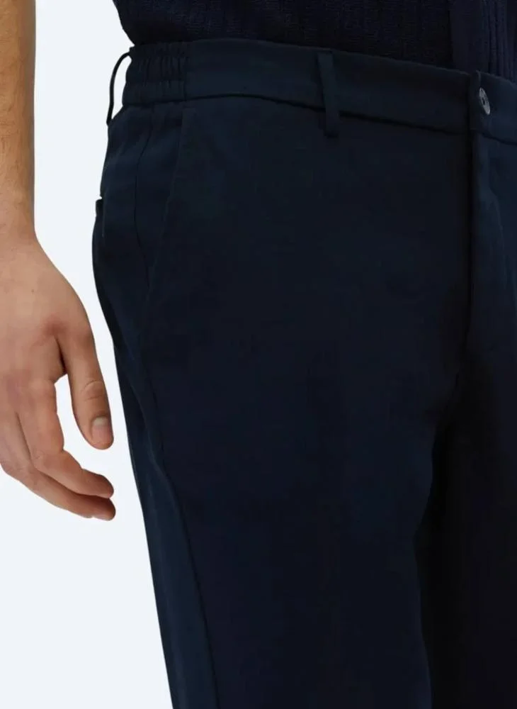 كيب بنطال رياضي كاجوال بلون كحلي منسوج بقصة مريحة