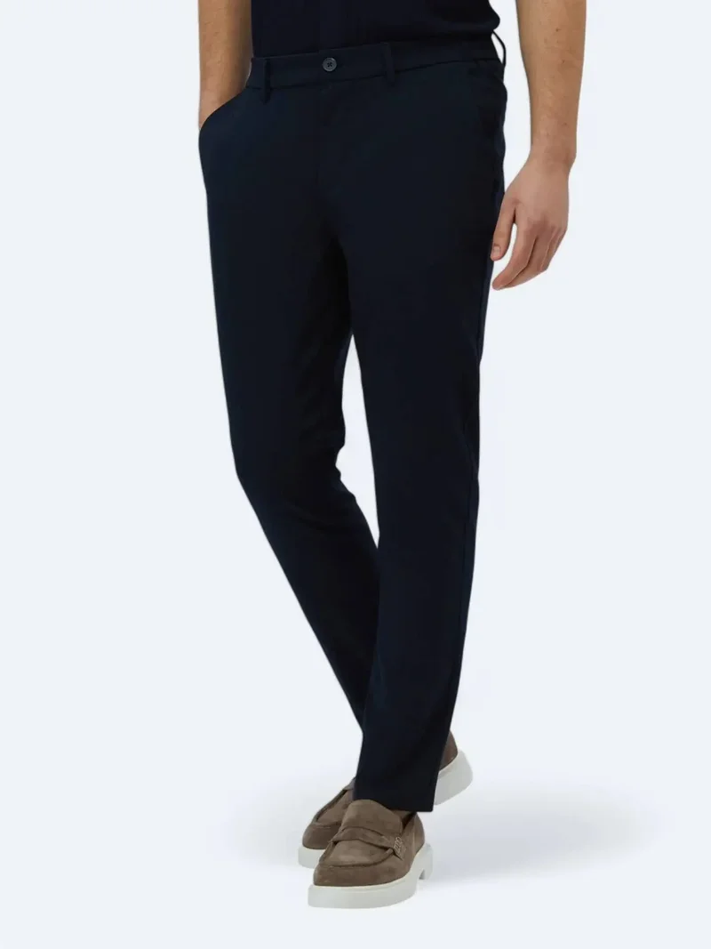 كيب بنطال رياضي كاجوال بلون كحلي منسوج بقصة مريحة