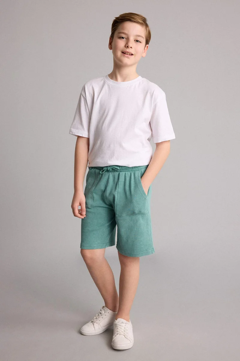 ديفاكتو Oversize Fit Shorts