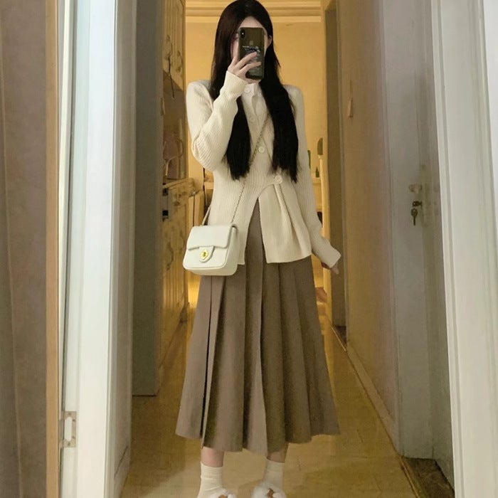 Chanel style milk series wear suit skirt womens autumn wear gentle set of dignified temperament skirt Korean drama two-piece suit A set of * 8022 [beige sweater + Brown skirt]]