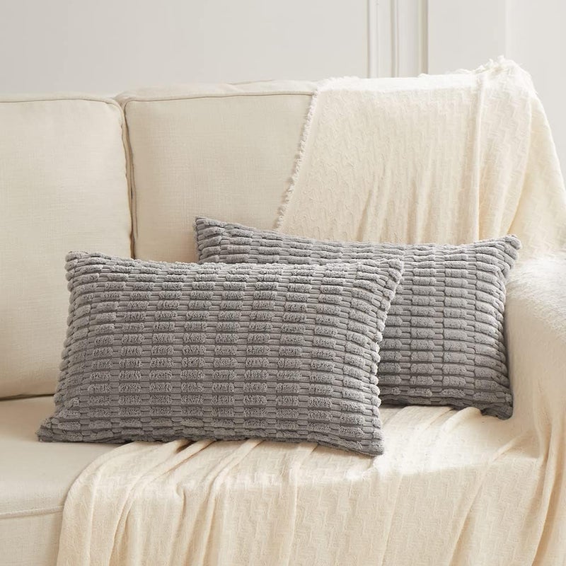 Fancy Homi فانسي هومي 2 عبوات أغطية وسائد زخرفية سوداء قابلة للرمي مقاس 26×26 بوصة لغرفة المعيشة والأريكة والسرير والأريكة، ديكور منزلي ريفي مزرعة بوهو، وسادة مخملية مخططة ناعمة مربعة مقاس 66×66 سم - Image 1