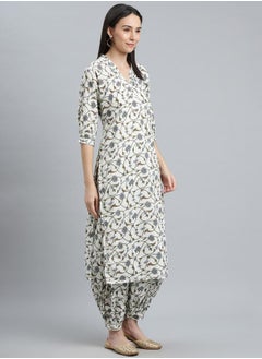 Libas Printed Straight Kurta and Printed Salwar with Dupatta Set by Styli  - Image 3