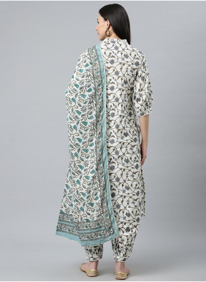 Libas Printed Straight Kurta and Printed Salwar with Dupatta Set by Styli  - Image 4