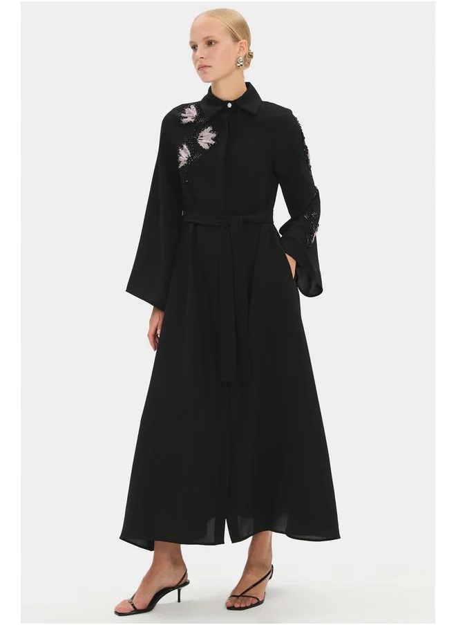 جون June Women Embroidered Detailed Abaya Black