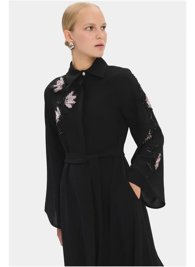 جون June Women Embroidered Detailed Abaya Black